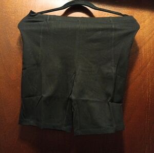 Nia Woman's NWT Workout Bicycle Shorts Size Medium Black